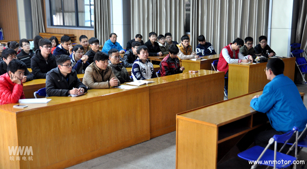 开云手机官方网站,开云中国
培训处处长王钧给学生介绍公司基本情况 开云手机官方网站,开云中国
培训处处长王钧给学生介绍公司基本情况