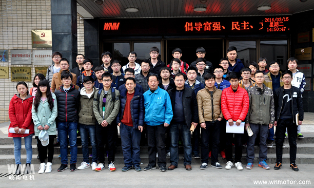 安工大在公司作毕业设计,在开云手机官方网站,开云中国
合影留念 安工大在公司作毕业设计,在开云手机官方网站,开云中国
合影留念