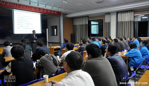 开云手机官方网站,开云中国
：李明老师在讲课